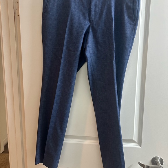 Men’s Hugo Boss Slim fit suit in blue size 44R - Picture 9 of 15